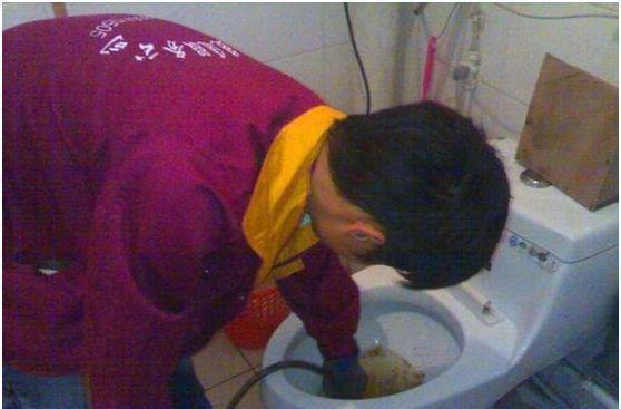 衛(wèi)生間下水道堵住了怎么辦?這幾種疏通方法一定要知道