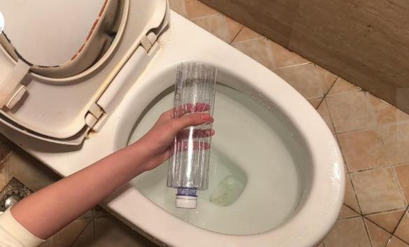 每天都要使用的馬桶堵了怎么辦?怕什么,這幾招幫你輕松解決!